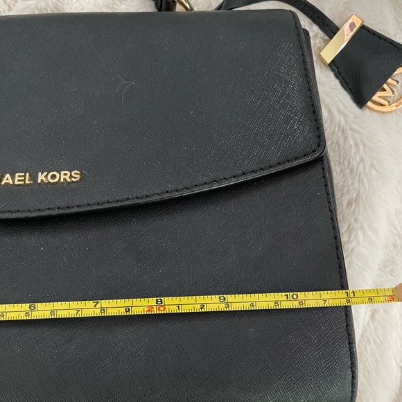 Michael Kors bag - Picture 3 of 9